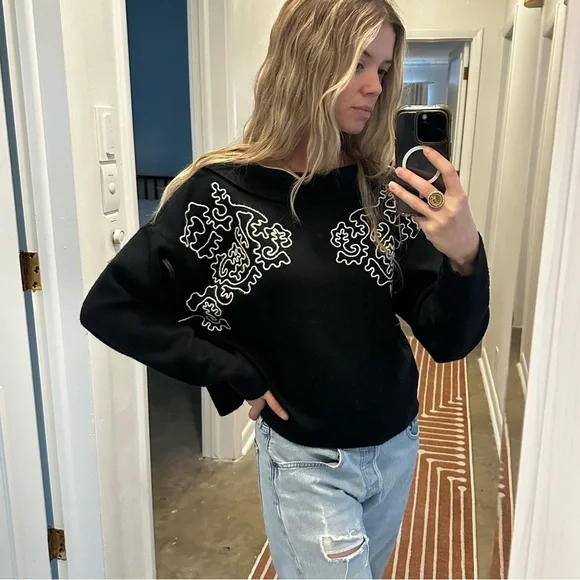 Vintage Wool Blend Cropped Sweater with White Embroidery - Picture 16 of 16